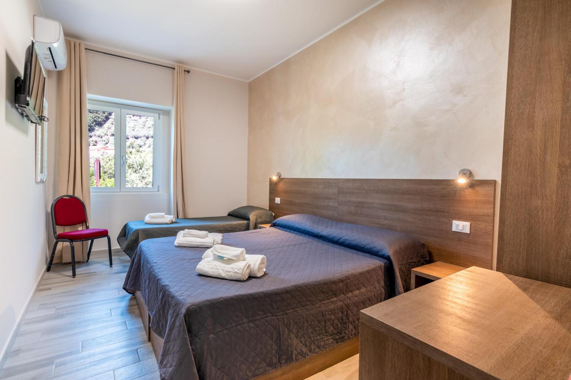 Hotel Ristorante La Mimosa Lamezia Terme Exteriér fotografie